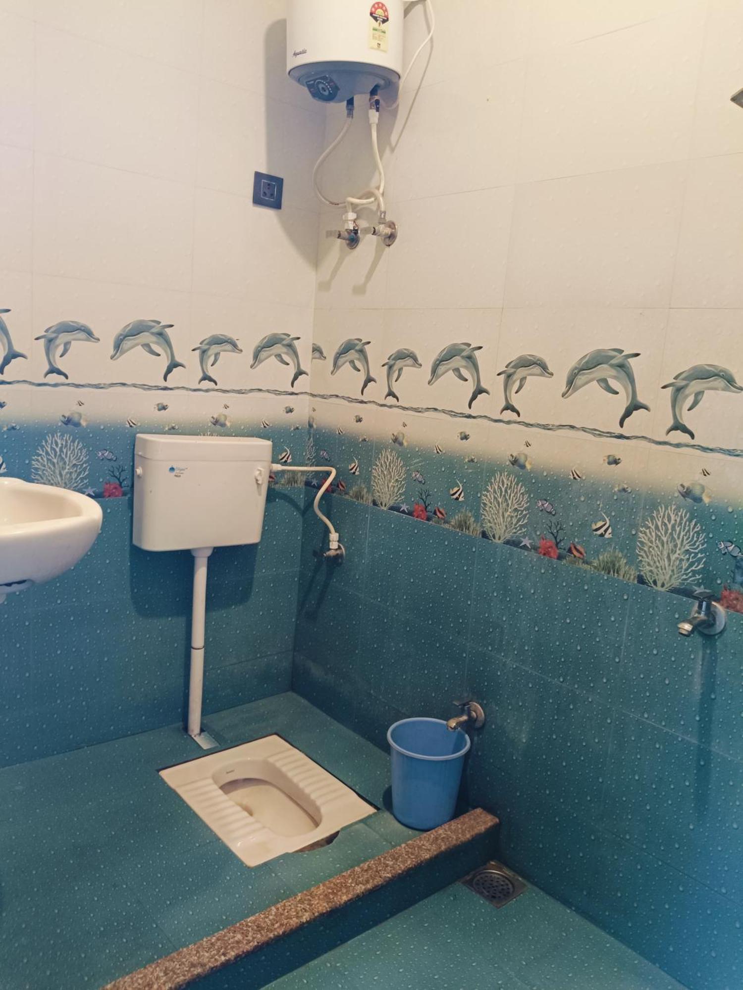 Jai Hanuman Guest House Palsana  外观 照片