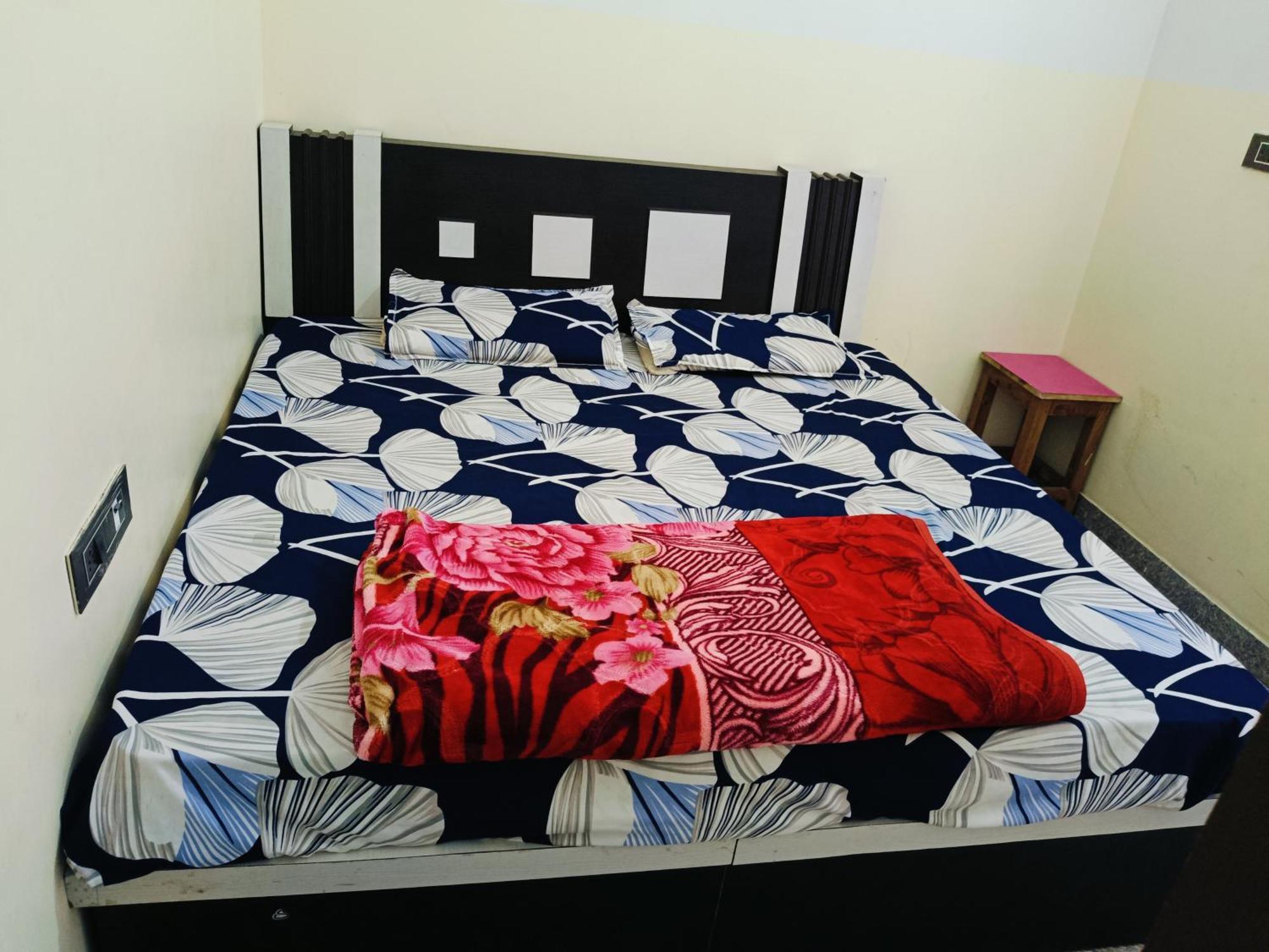 Jai Hanuman Guest House Palsana  外观 照片
