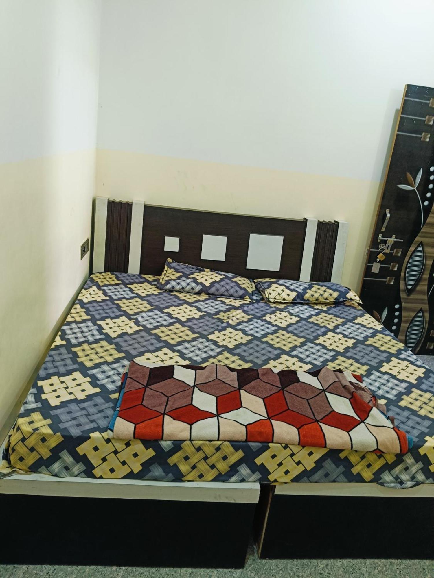 Jai Hanuman Guest House Palsana  外观 照片