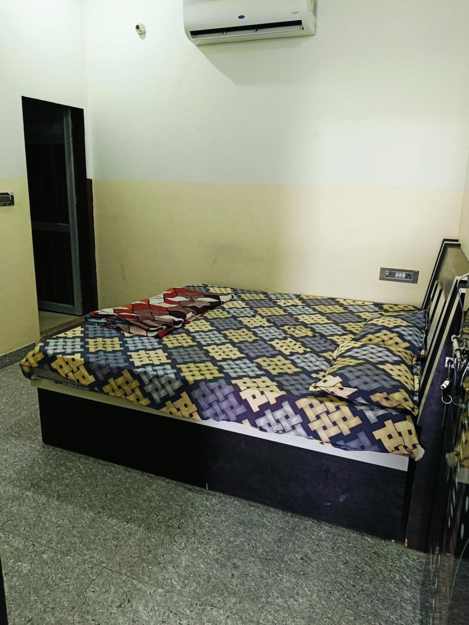 Jai Hanuman Guest House Palsana  外观 照片