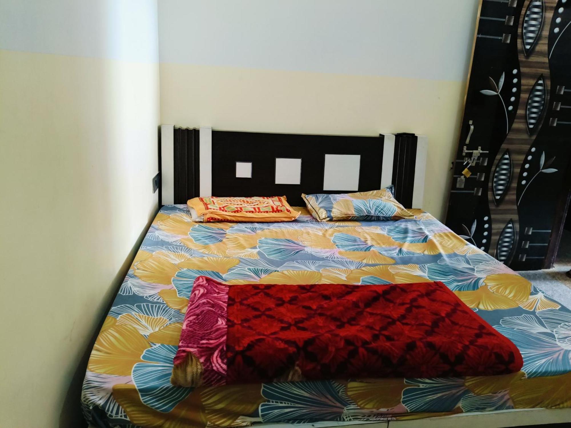 Jai Hanuman Guest House Palsana  外观 照片